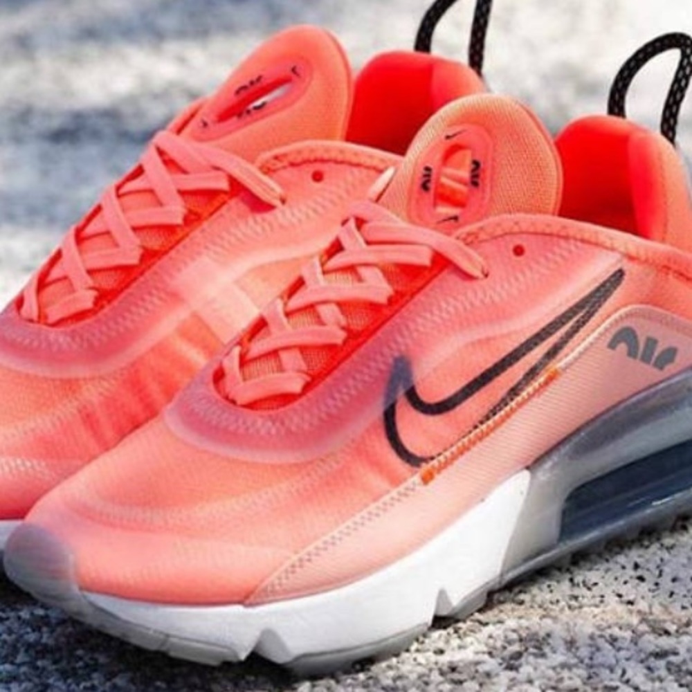 Nike Air Max 2090 Bleached Coral Women's Size 7